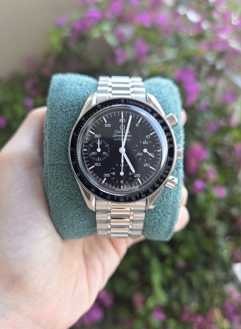 Omega Speedmaster Reduced Black Dial 39mm (Category: Luxury Watches) located in Caloocan City. Submitted by wristworthyph (Listing ID 1465421844, Image 1). Description: Omega Speedmaster Reduced Black Dial 39mm Ref 3510.50 Automatic Black dial Mint condition Precise timekeeping Smaller version of the “Moonwatch” P165K only With presentation box Authentication from Panotes provided First to DP gets the watch Message for viewings and details Kapito