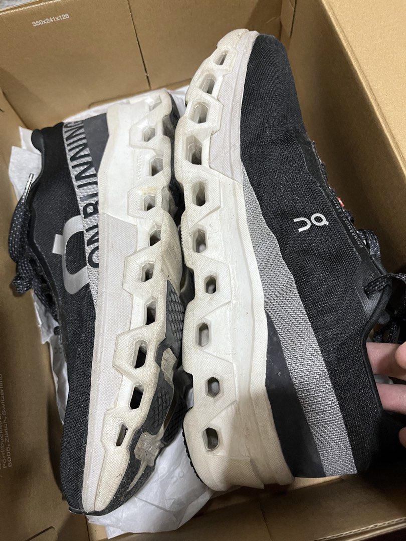 ON Cloudmonster 2 (Category: Casual Shoes) located in Quezon City. Submitted by eugxp (Listing ID 1465452370, Image 1). Description: No other issues aside from needing to clean them. These are my personal shoes, and I no longer wear them. I also need to declutter. Selling for 6,000. If you read this, the last price is 5,000. .