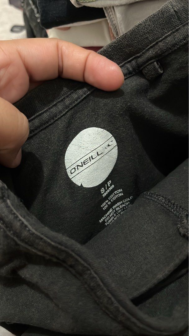 O'neill shirt (Category: Activewear) located in General Trias. Submitted by mhayeeei (Listing ID 1465519483, Image 2). Description: .