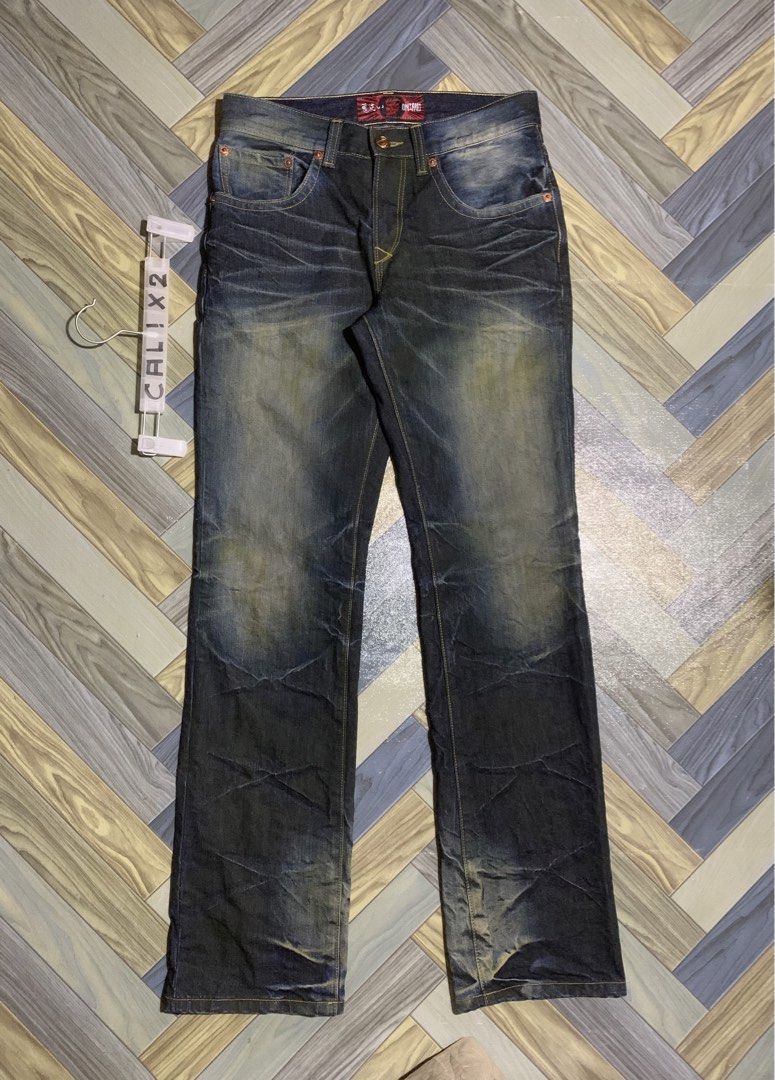 ONIARAI JEANS (Category: Jeans) located in Kapalong. Submitted by ac_thrift (Listing ID 1465523659, Image 2). Description: ONIARAI JEANS Waist: 30 Length: 43 Hem: 8 Condition: Excellent MoP: Gcash Location: Mindanao, Davao del Norte, Kapalong, 8113.