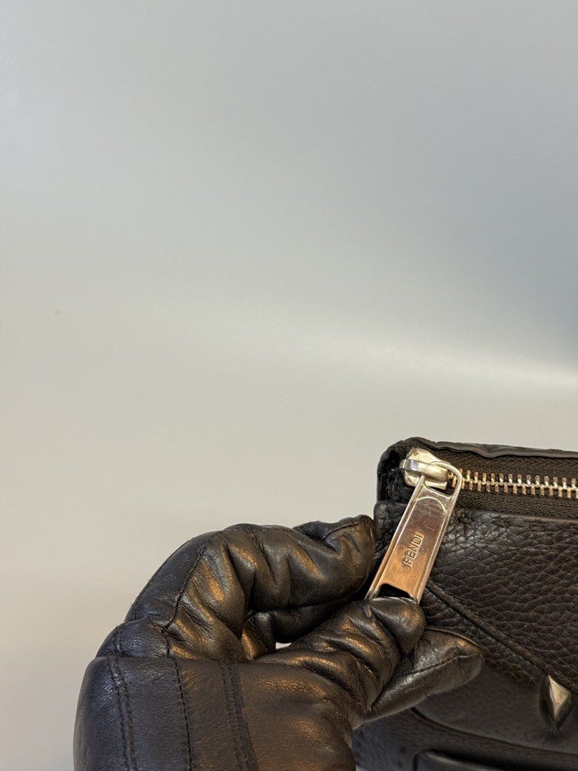Orig Fendi (Category: Clutches) located in Cebu City. Submitted by ricahsukaybags_2017 (Listing ID 1465391185, Image 2). Description: Orig fendi clutch. No flaws .