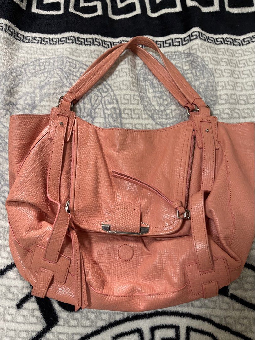 Original Kooba from Korea Large (Category: Shoulder Bags) located in Bacoor. Submitted by prelovediswelloved (Listing ID 1465553806, Image 1). Description: Kooba ( korean brand ) - super nice medyo nalalakihan nga lng ako sa dito kasya laptop 14-15" maybe - very matibay good for office bags, very spacious , no flaws mukhang bago pa - saw this sa live selling 3 -4 years ago nasa around ₱3500 ang benta sa orange app muntik ko ng bilhin kaso mahal a