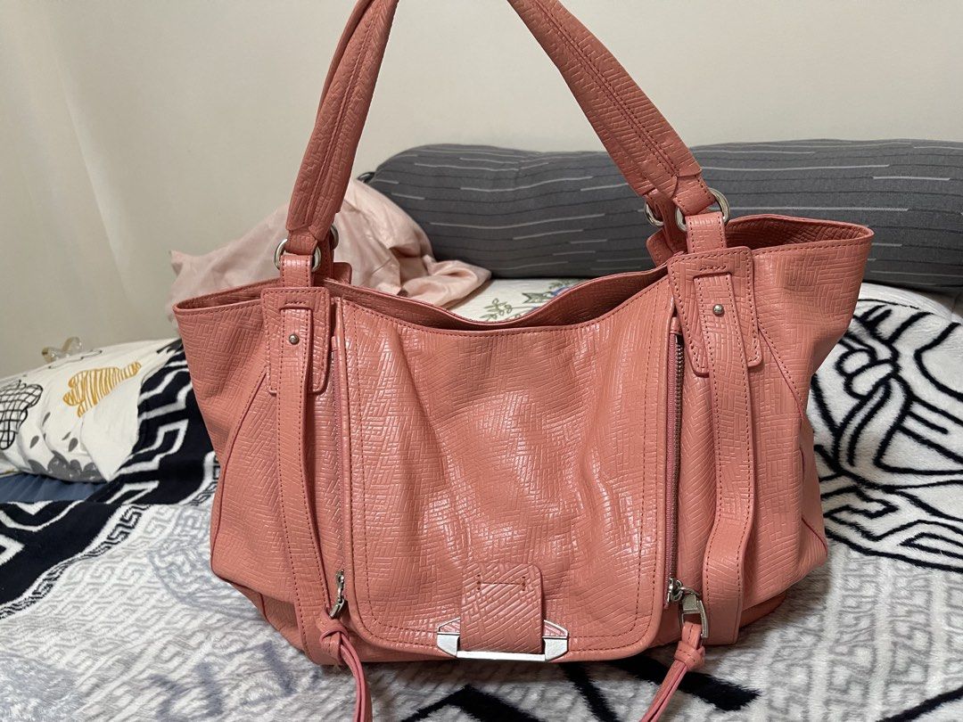 Original Kooba from Korea Large (Category: Shoulder Bags) located in Bacoor. Submitted by prelovediswelloved (Listing ID 1465553806, Image 3). Description: Kooba ( korean brand ) - super nice medyo nalalakihan nga lng ako sa dito kasya laptop 14-15" maybe - very matibay good for office bags, very spacious , no flaws mukhang bago pa - saw this sa live selling 3 -4 years ago nasa around ₱3500 ang benta sa orange app muntik ko ng bilhin kaso mahal a