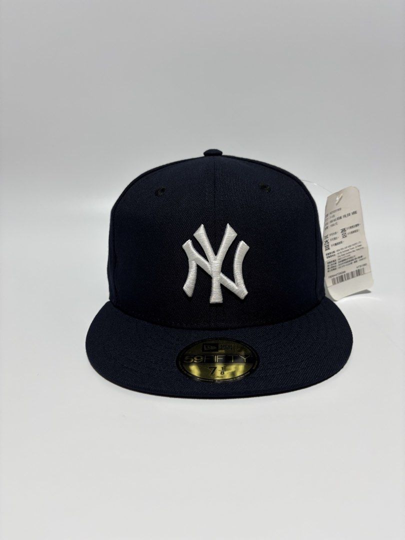Original New Era Close Cap 💯 (Category: Caps & Hats) located in Tarlac. Submitted by outsource.psg (Listing ID 1465500757, Image 1). Description: Original New Era Close Cap 💯 Brand New (Pogi sa personal) NY Yankees (Official On-Field Cap) Size: 7 1/8 P1599 + Sf Dm Sure Buyer 🤍 .