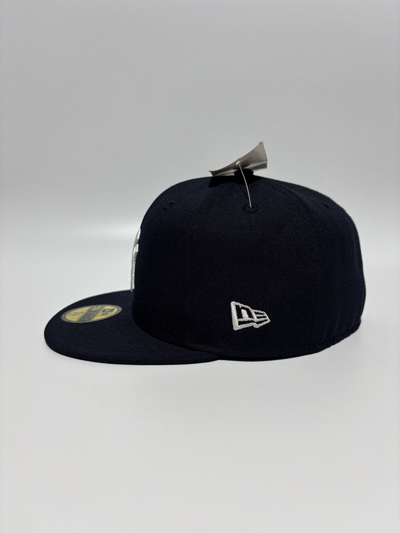 Original New Era Close Cap 💯 (Category: Caps & Hats) located in Tarlac. Submitted by outsource.psg (Listing ID 1465500757, Image 3). Description: Original New Era Close Cap 💯 Brand New (Pogi sa personal) NY Yankees (Official On-Field Cap) Size: 7 1/8 P1599 + Sf Dm Sure Buyer 🤍 .