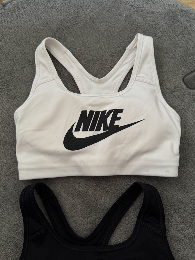 Original Nike Buy as Pack only Set (Category: Activewear) located in Manila. Submitted by purrrcloset (Listing ID 1465428381, Image 2). Description: 2 for 800 nalang bought as retail sadly ang sikip na sakin, di ko masyado nagamit kasi maliit hindi ko na try on nung binili ko. binili mismo sa nike 💯 original money back if fake!.