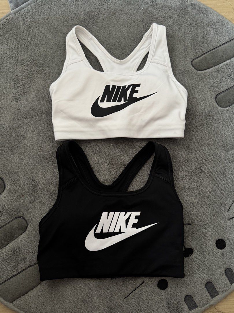 Original Nike Buy as Pack only Set (Category: Activewear) located in Manila. Submitted by purrrcloset (Listing ID 1465428381, Image 1). Description: 2 for 800 nalang bought as retail sadly ang sikip na sakin, di ko masyado nagamit kasi maliit hindi ko na try on nung binili ko. binili mismo sa nike 💯 original money back if fake!.