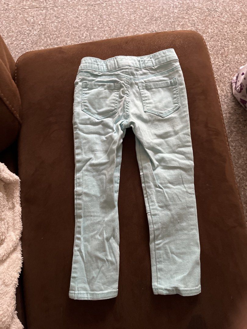 OshKosh B'gosh Light Blue Jeans Size 4T (Category: Babies & Kids Fashion) located in Carmona. Submitted by abimeng08 (Listing ID 1465455437, Image 2). Description: - Brand: OshKosh B'gosh - Size: 4T - Color: Light blue - Material: Soft denim, made in Bangladesh - Waistband: Easy pull-on elastic - Pockets: Functional front and back pockets - Condition: Great for comfortable everyday toddler wear.