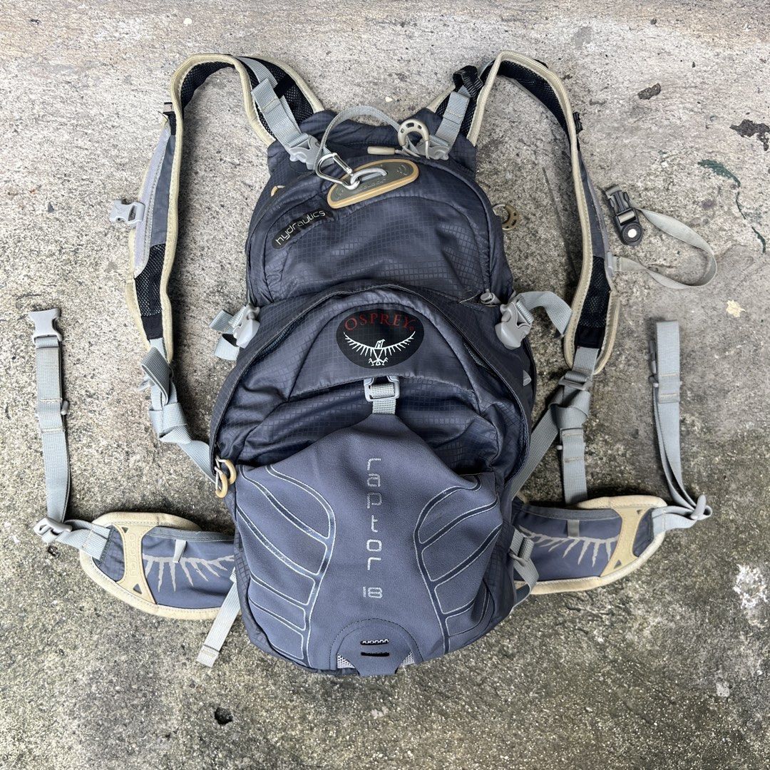 Osprey Raptor 18 (Category: Backpacks) located in Marikina City. Submitted by wayupcollective (Listing ID 1465526067, Image 1). Description: Osprey Raptor 18 Good condition Signs of usage Measurement Length: 19” Width: 11” .