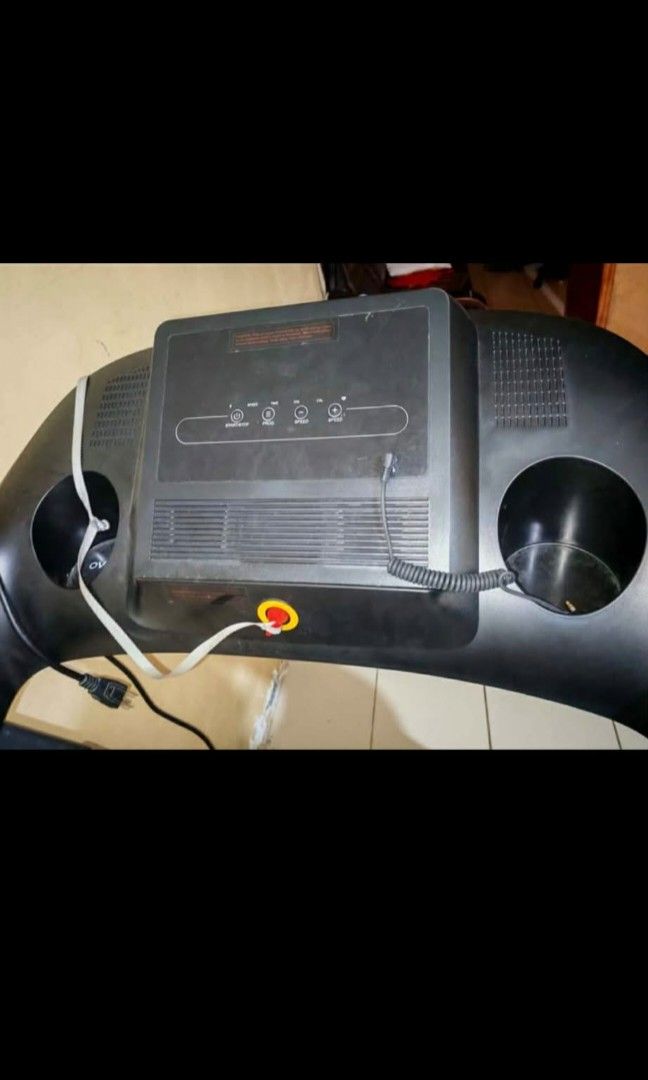 OVICX THREADMILL (Category: Looking For) located in Las Pinas. Submitted by letteren (Listing ID 1465384151, Image 2). Description: Almost new hindi lang magagamit sa bahay because lack of space. Ilang beses lang ng gamit..