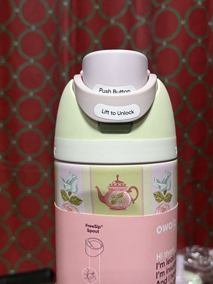 Owala 16oz Pretty Polite (Category: Water Bottles & Tumblers) located in Quezon City. Submitted by azarels (Listing ID 1455318403, Image 3). Description: Brand New Guaranteed Authentic Owala from 🇺🇸 No dents and scratches Last price posted. NON NEGOTIABLE + sf 📍Quezon City .