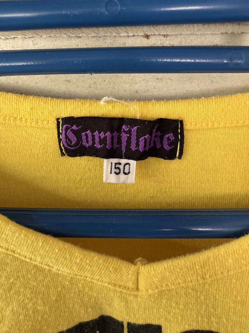 CornFlake (Category: Longsleeves) located in Tumpat. Submitted by deqla2727 (Listing ID 1465505234, Image 3). Description: CornFlake saiz S pit14.5 lbuh21 bhu13.5 sleve21.5 cndn9/10 call,wsap0129636410 c43.