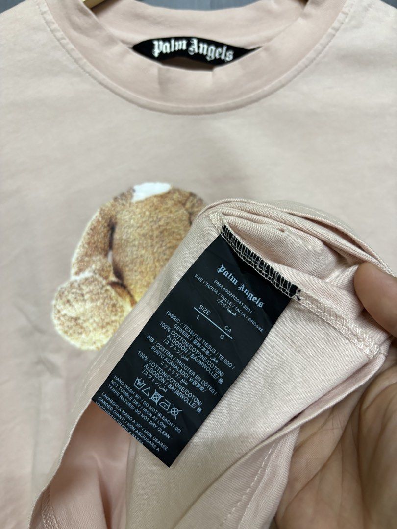 Palm Angels (Category: Tshirts & Polo Shirts ) located in Cavite. Submitted by staythrifted.23 (Listing ID 1465401426, Image 3). Description: Large on 🏷️ Dimes : Length 28 Width 23 Condition : Like new Color rate : 10/10 Issue : ❌ Loc. Cavite We ship nationwide Payment first .