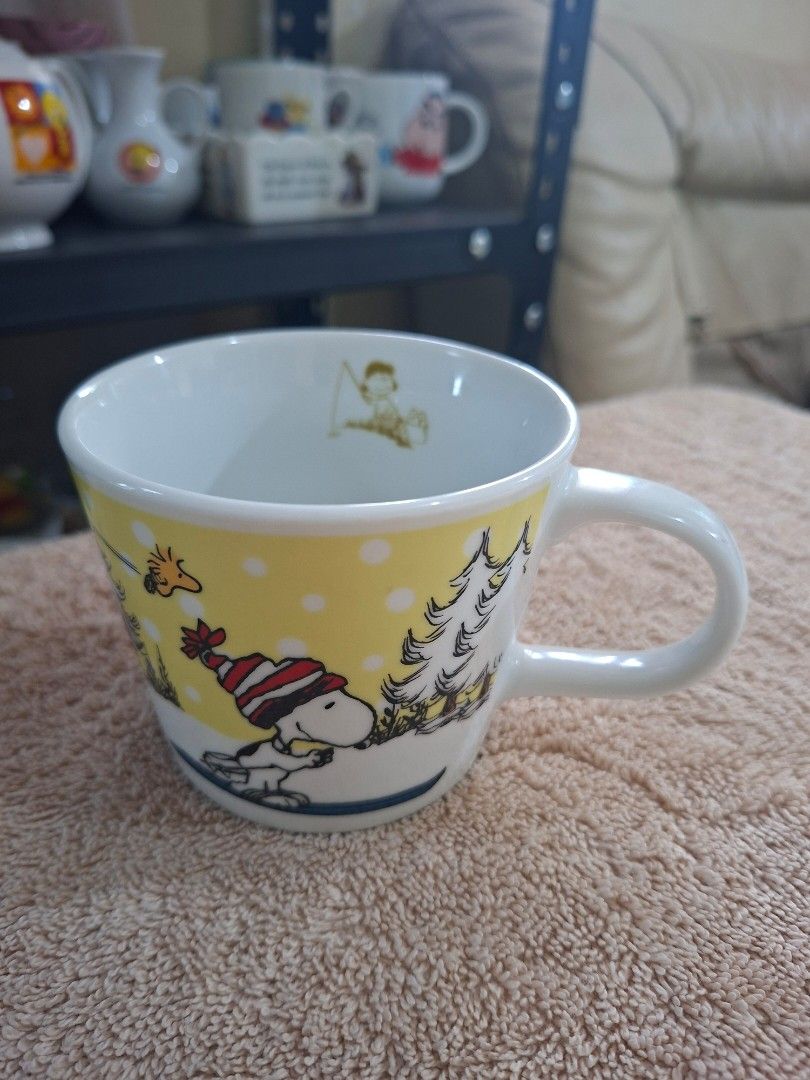 Peanuts Snoopy 2019 Winter Holiday Mug (Category: Coffee & Tea Tableware) located in Consolacion. Submitted by luxekerei (Listing ID 1465500703, Image 2). Description: - a KFC Japan Peanuts Snoopy Soup Mug from the 2019 winter holiday promotional release..