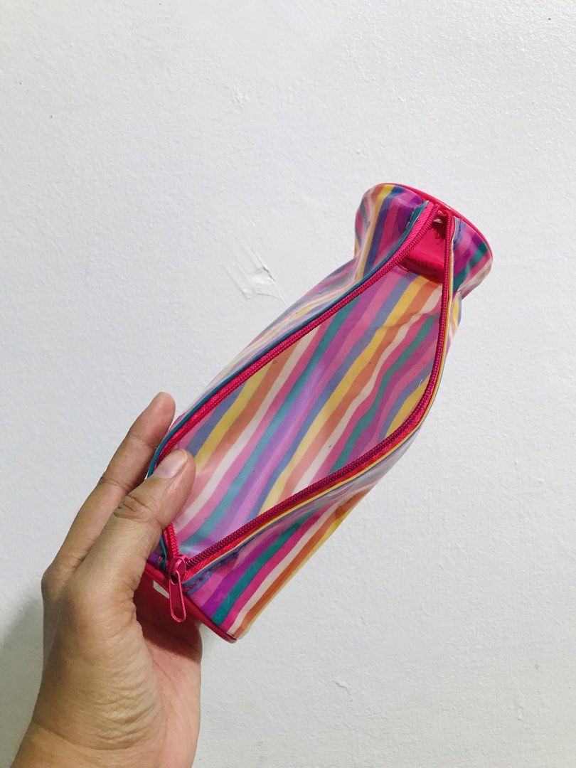 PENCILHOLDER (Category: Purses & Pouches) located in Gamu. Submitted by 2022bagsbunny (Listing ID 1465412966, Image 3). Description: .