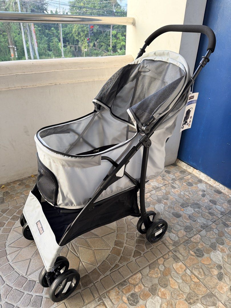 PET STROLLER - PET PALS (Category: Homes & Other Pet Accessories) located in Calamba. Submitted by ayla.cristel (Listing ID 1465573285, Image 2). Description: Pet Stroller Bought last sept 30 at Pet express for 3,999 (check receipt) 3,500 nalang. Once lang nagamit palabas ng mall nung binili. RFS - may nag gift ng stroller din so dalawa na. Hindi na magagamit.
