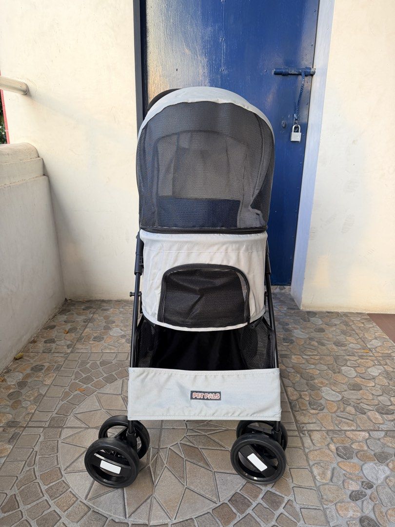 PET STROLLER - PET PALS (Category: Homes & Other Pet Accessories) located in Calamba. Submitted by ayla.cristel (Listing ID 1465573285, Image 3). Description: Pet Stroller Bought last sept 30 at Pet express for 3,999 (check receipt) 3,500 nalang. Once lang nagamit palabas ng mall nung binili. RFS - may nag gift ng stroller din so dalawa na. Hindi na magagamit.