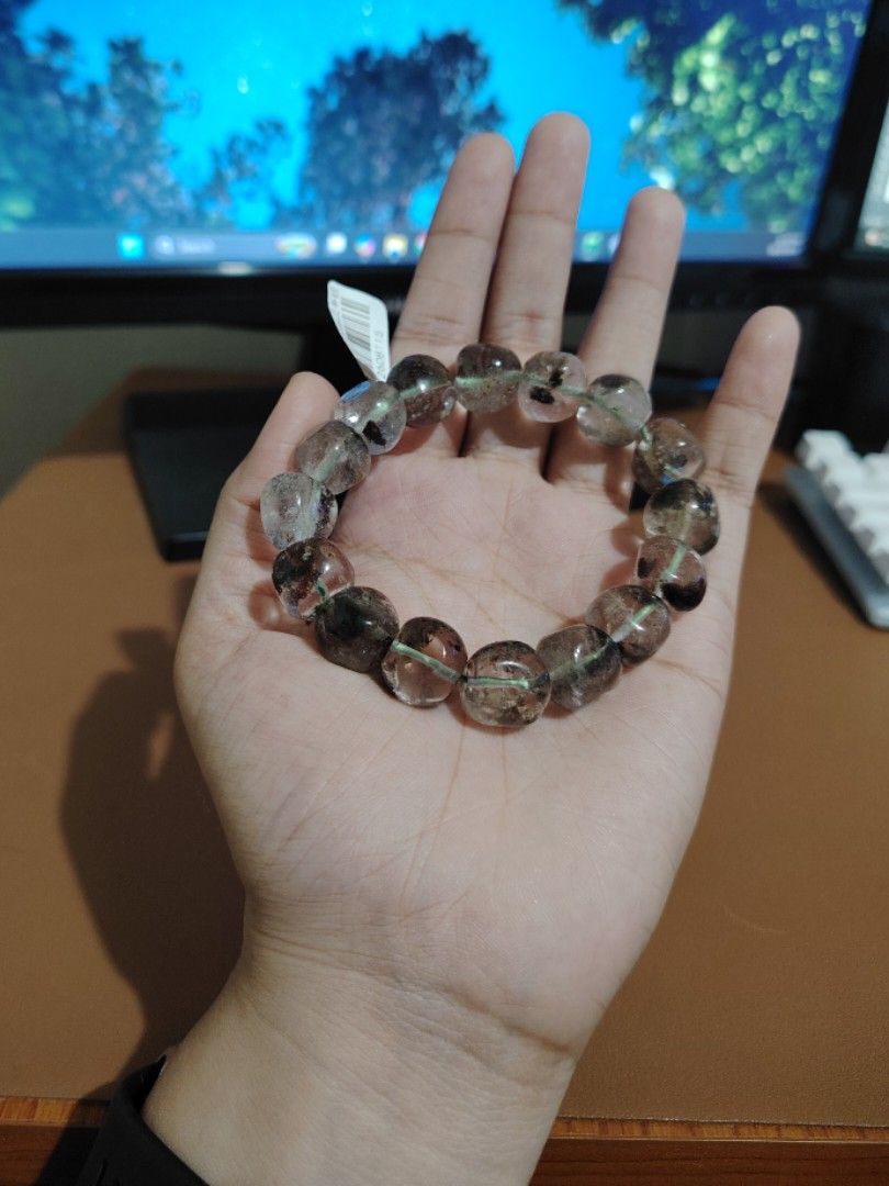 Phantom Quartz Freeform (Category: Bracelets) located in Caloocan City. Submitted by cherishedfinds (Listing ID 1465433077, Image 2). Description: -Real Stone, freeform -Note: Some beads may have slight imperfections in shape, roundness, or surface details. These are normal characteristics. - Spent 500, get a freebie 🎁 You may add items from my other listings 💯.