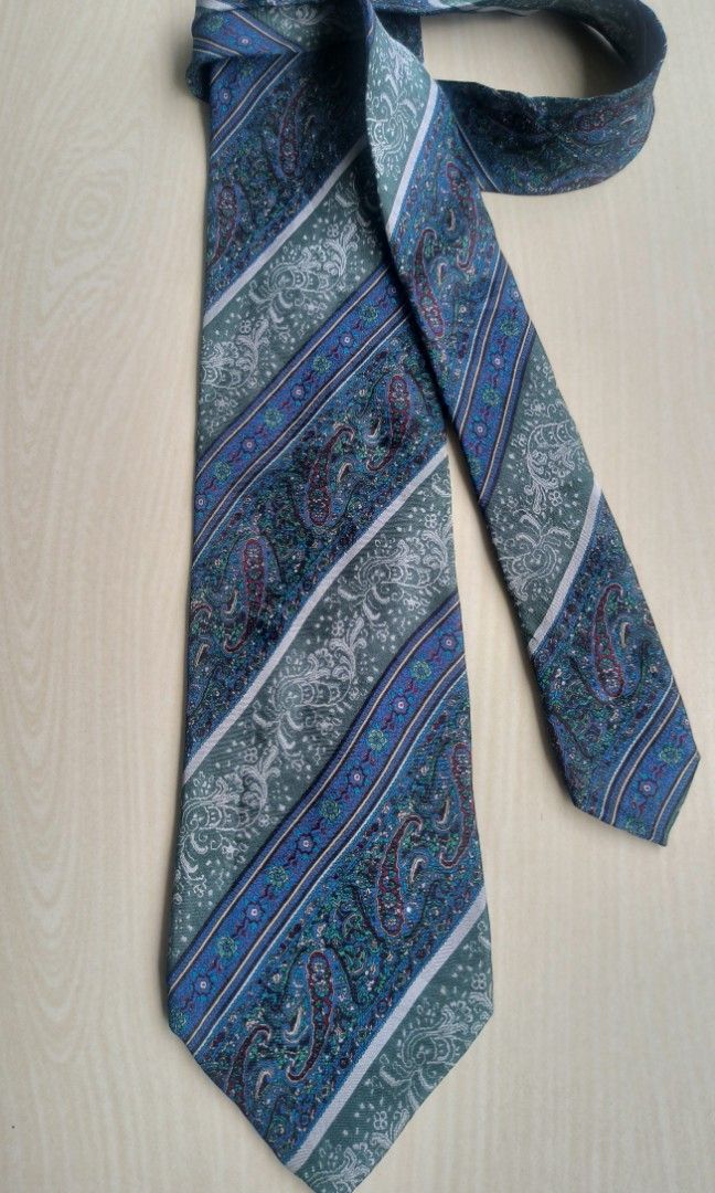 Pierre Balmain paris (Category: Ties) located in Argao. Submitted by royalowl-888 (Listing ID 1465431759, Image 2). Description: Pierre Balmain paris excellent condition may kaunting issue last pic location visayas.