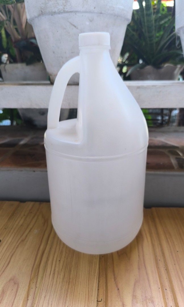 PLASTIC WATER JUG / CONTAINER FOR SALE (Category: Water Bottles & Tumblers) located in Dasmarinas. Submitted by modcloset_ph (Listing ID 1465419466, Image 1). Description: PLASTIC WATER JUG / CONTAINER FOR SALE Looking for durable plastic water containers for home, business, events, or storage? Details: Material: Durable plastic (HDPE) Capacity: Approximately 1 gallon With handle for easy carrying Reusable and lightweight Great for water storage,