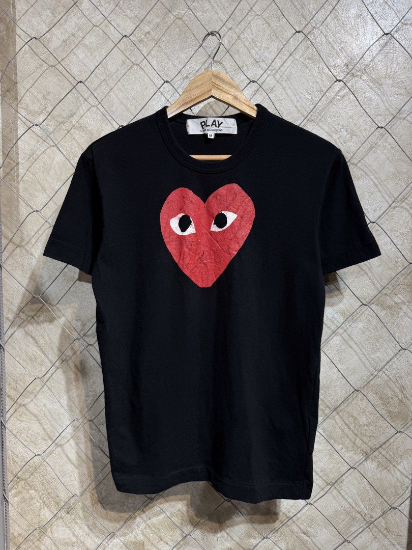 Play CDG Heart Logo Black Tee. (Category: Shirts) located in Manila. Submitted by ardobe.mnl (Listing ID 1465533438, Image 1). Description: Play CDG Heart Logo Black Tee. Size: Small Men’s / Medium-Large Women’s Dimes: 18.5x25.5 Condition: Excellent Flaw: Na damage print nung winashing. 😞 Authentic and good asnew sana Dm for inquiries! 📥.