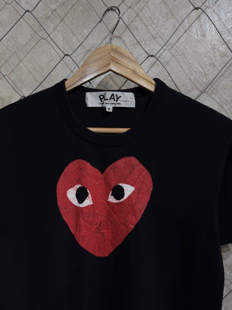 Play CDG Heart Logo Black Tee. (Category: Shirts) located in Manila. Submitted by ardobe.mnl (Listing ID 1465533438, Image 3). Description: Play CDG Heart Logo Black Tee. Size: Small Men’s / Medium-Large Women’s Dimes: 18.5x25.5 Condition: Excellent Flaw: Na damage print nung winashing. 😞 Authentic and good asnew sana Dm for inquiries! 📥.