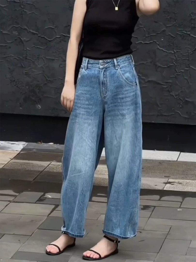Plus Size Jean (Category: Jeans & Leggings) located in Singapore. Submitted by cmstore (Listing ID 1465409521, Image 2). Description: Waist - 95 Hip - 132 Length - 96 .
