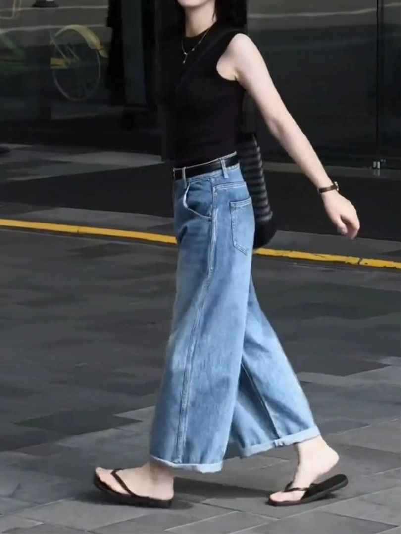 Plus Size Jean (Category: Jeans & Leggings) located in Singapore. Submitted by cmstore (Listing ID 1465409521, Image 3). Description: Waist - 95 Hip - 132 Length - 96 .