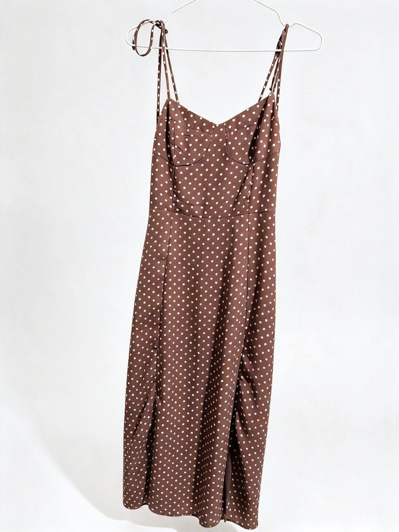 Polka dots dress with slit (Category: Dresses) located in Manila. Submitted by aemax.cgtrading (Listing ID 1465491054, Image 1). Description: .