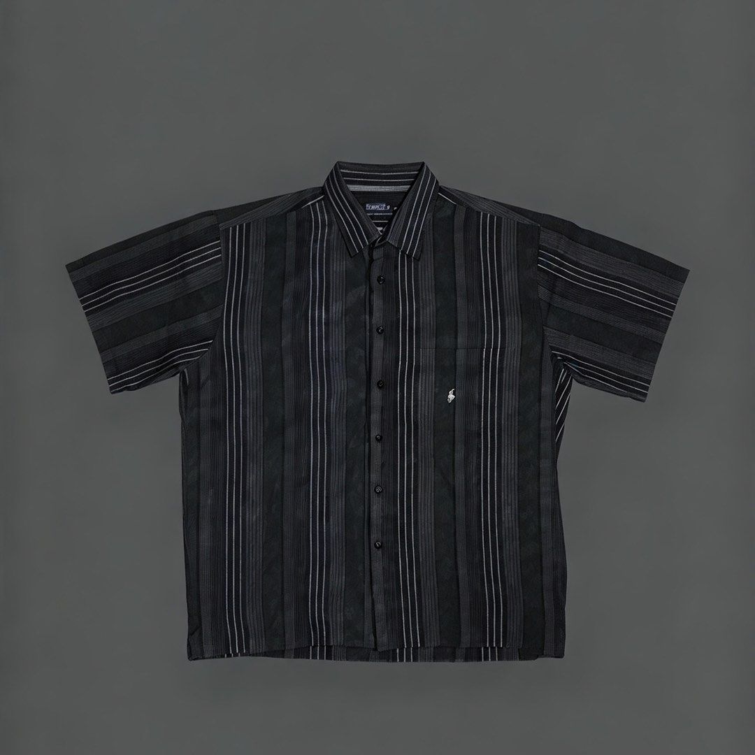 Ralph Lauren Polo (Category: Tshirts & Polo Shirts ) located in Taguig. Submitted by amboyfiggah (Listing ID 1465513128, Image 1). Description: Polo Lauren XL on tag Fits L W: 22 L: 29 Excellent condition No issue.