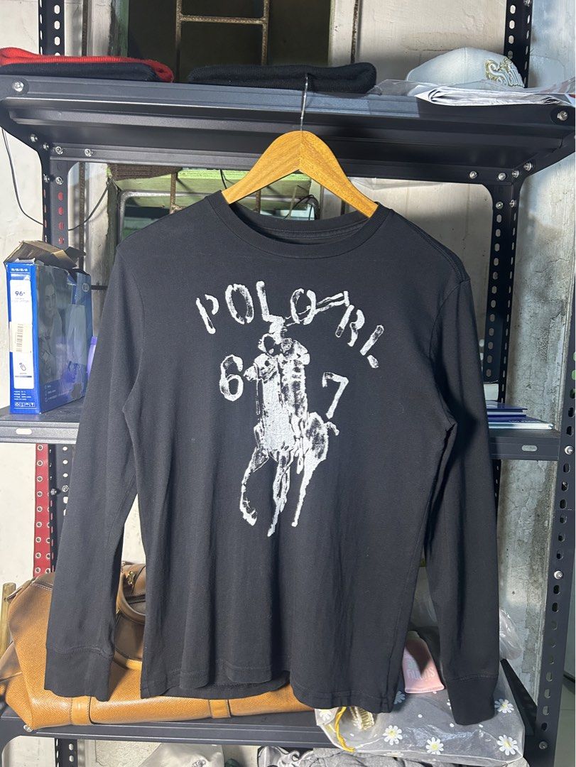 POLO RALPH LAUREN LONGSLEEVE (Category: Longsleeves) located in Manila. Submitted by findswearv2_ (Listing ID 1465405729, Image 1). Description: POLO RALPH LAUREN LONGSLEEVE Size ( W-18 L-27 ) Excellent Condition Color rate : 9.5/10 Issue : cut next tags Dm to purchased📩 📍Cavite .