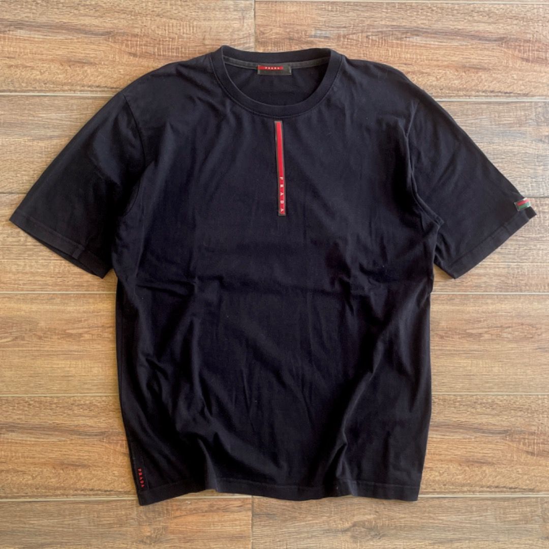 Prada Black Tee (Category: Tshirts & Polo Shirts ) located in Iloilo. Submitted by cuzta.thrift (Listing ID 1465452222, Image 1). Description: Condition:10/10 Color: 10/10 Issue: None.