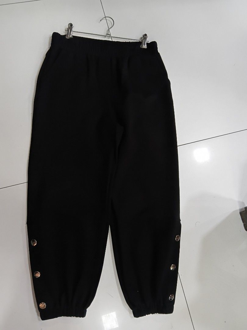 Prada Jogger LAST PRICE POSTED (Category: Other Bottoms) located in Subic. Submitted by AnythingBrandedby_May (Listing ID 1465475731, Image 1). Description: Prada 14X34.