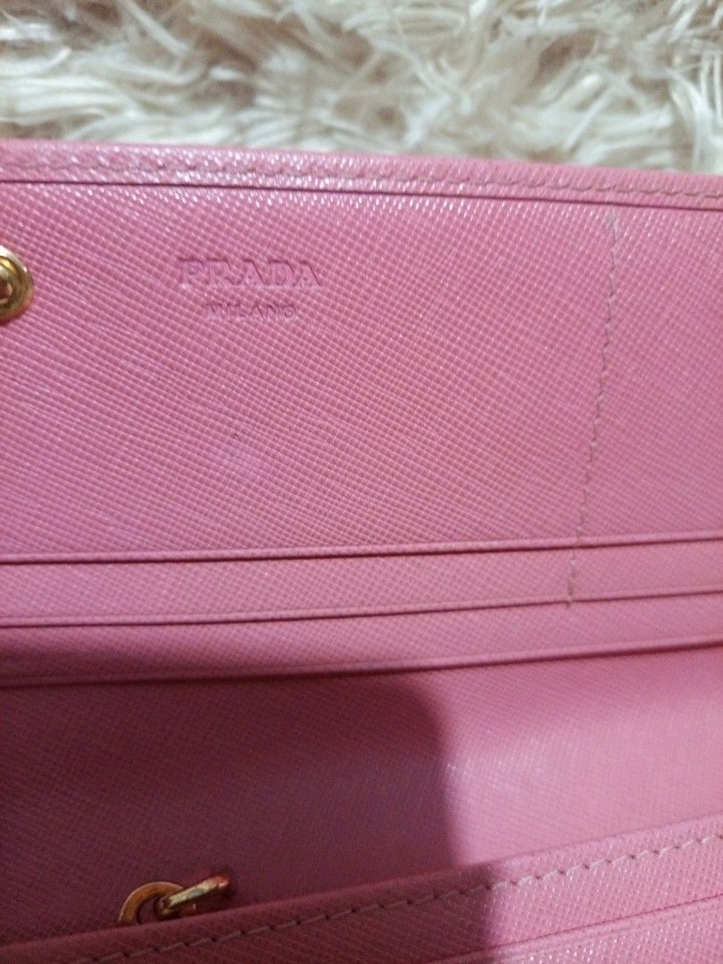 PRADA Long Wallet ( authenticity is not guaranteed ) (Category: Wallets & Card holders) located in Davao. Submitted by hermiepiam75360 (Listing ID 1465511999, Image 3). Description: .