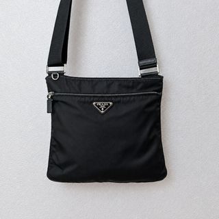 (Category: ) located in . Submitted by d_bundle_store (Listing ID 1465450643, Image 1). Description: .