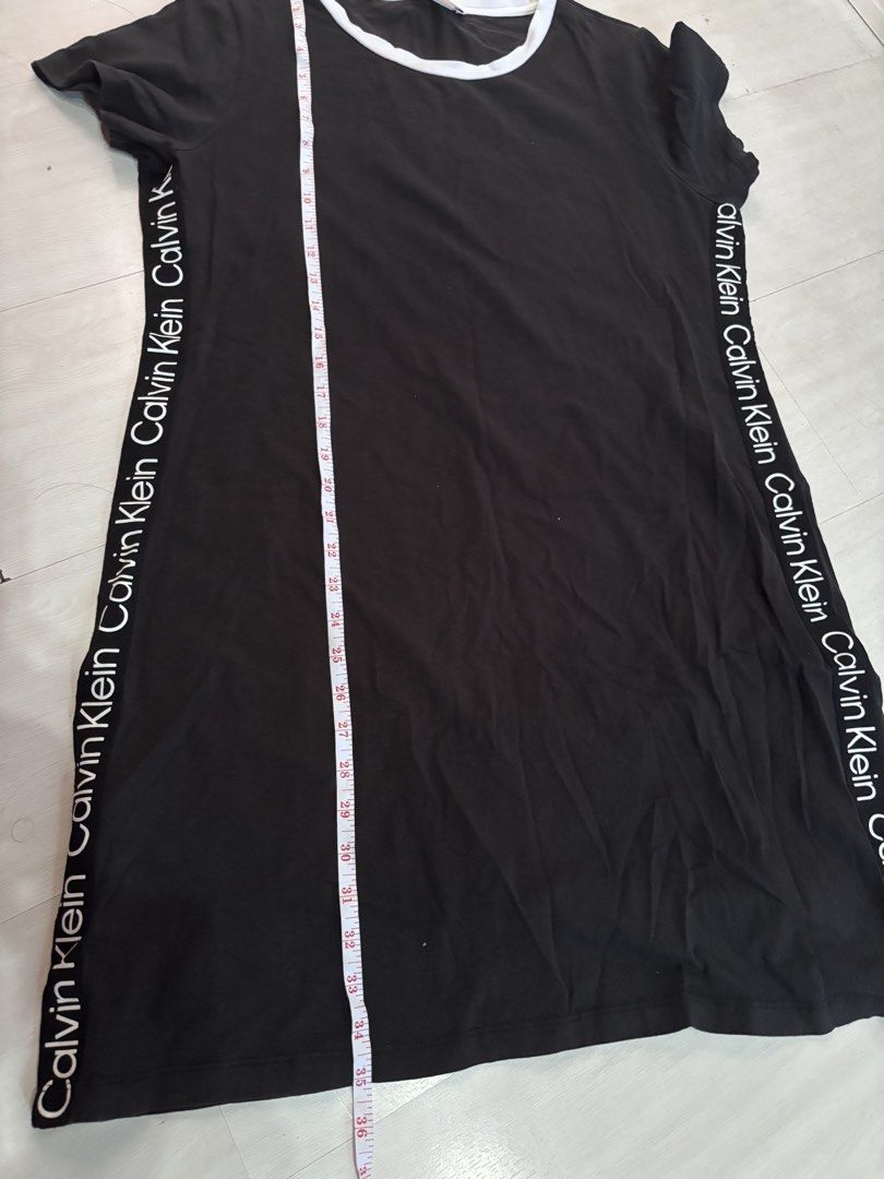 Preloved CK Side Logo Dress (Category: Dresses) located in Malolos. Submitted by cheerz21 (Listing ID 1465466410, Image 3). Description: Preloved CK Logo dress Color Black- 8/10 Medium stretch fabric Size XL- Bust 20½” Length 35” No return, no exchange. If in doubt, do not buy. #ck #calvinklein #dress #ckdress #calvinkleindress #womensfashion.