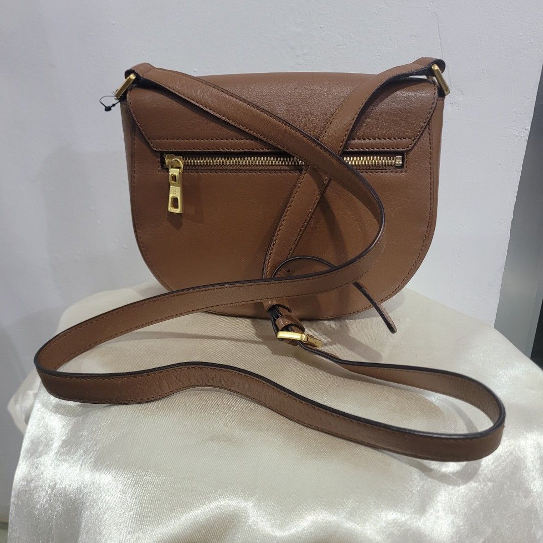 PRE-LOVED HAZZY'S BAG (Category: Cross-body Bags) located in Dasmarinas. Submitted by bome1 (Listing ID 1465407175, Image 2). Description: Good condition.