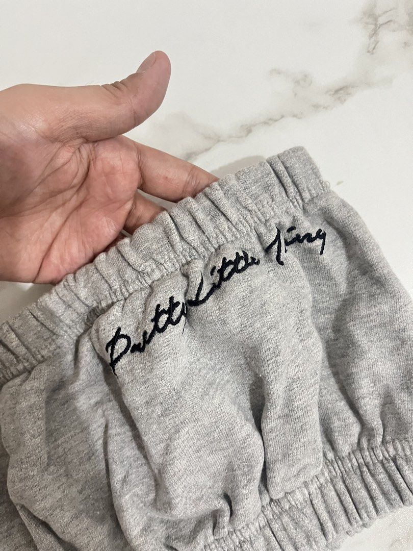 PRETTY LITTLE THING TUBE TOP (Category: Others Tops) located in Bacoor. Submitted by lemonsandmelons (Listing ID 1465418667, Image 3). Description: fits s to m.