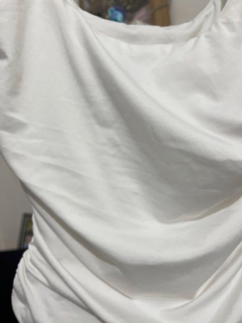 PRINCESS POLLY WHITE SELF TIE TOP (Category: Blouses) located in Bacoor. Submitted by lemonsandmelons (Listing ID 1465389640, Image 2). Description: Used once, from balikbayan box. Di kasya sakin :( Fits Xs to Small pag medium like me di na kaya Very nice in actual 💗.