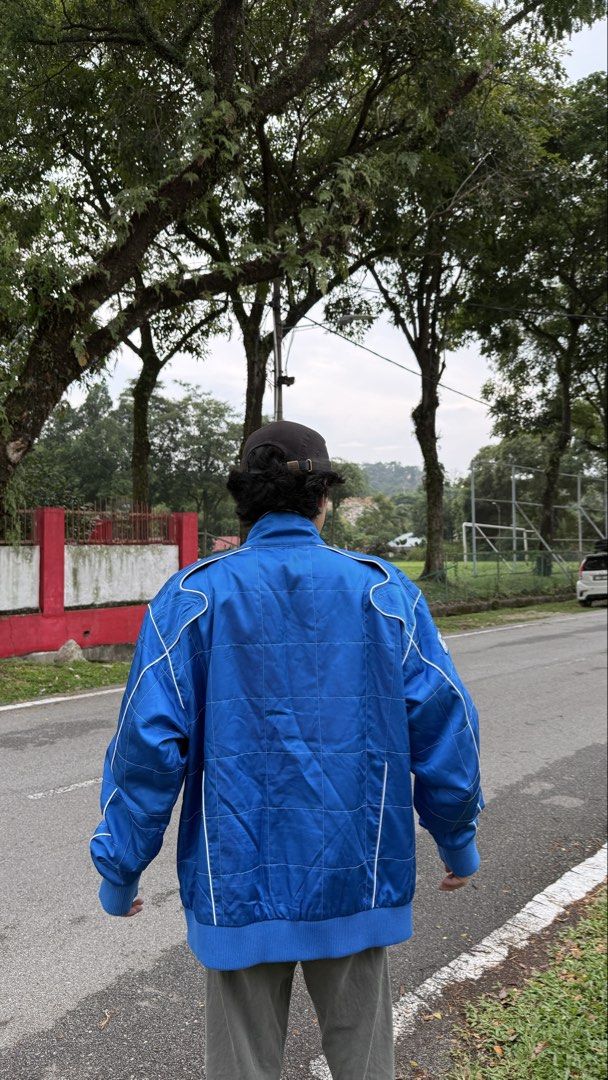 puma jacket (Category: Coats, Jackets and Outerwear) located in Sungai Buloh. Submitted by 90drippin (Listing ID 1465533336, Image 2). Description: puma jacket sizing L cod area sungai buloh boleh nego.