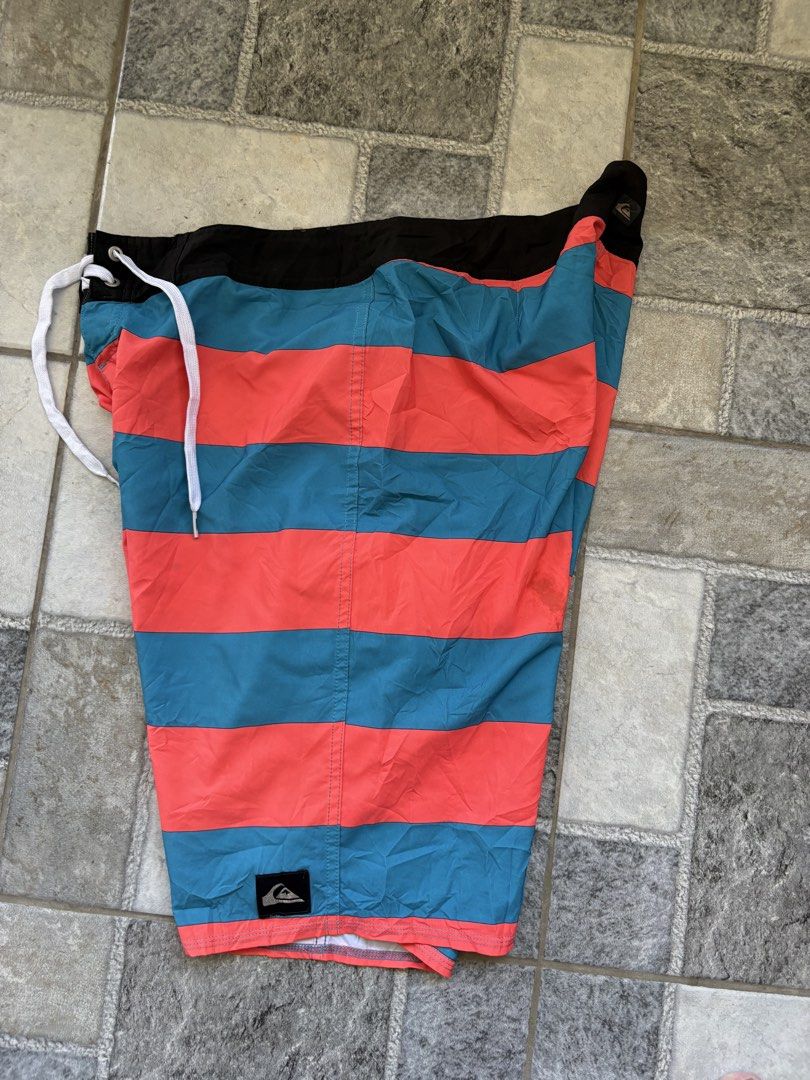 Quicksilver Boardshort (Category: Swim Trunks & Board Shorts) located in Calamba. Submitted by manila.fits (Listing ID 1465433246, Image 2). Description: Quicksilver Boardshort Waist: 34-36 Length: 21.5 As new No issue.