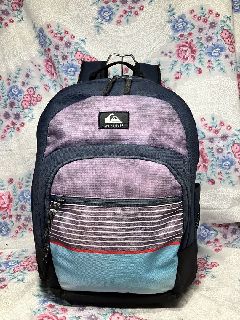 QUICKSILVER SCHOOLIE COOLER BACKPACK (Category: Backpacks) located in General Mariano Alvarez. Submitted by adonid (Listing ID 1465386920, Image 1). Description: QUICKSILVER SCHOOLIE COOLER BACKPACK GOOD CONDITION NORMAL SIGN OF USAGE ONLY .