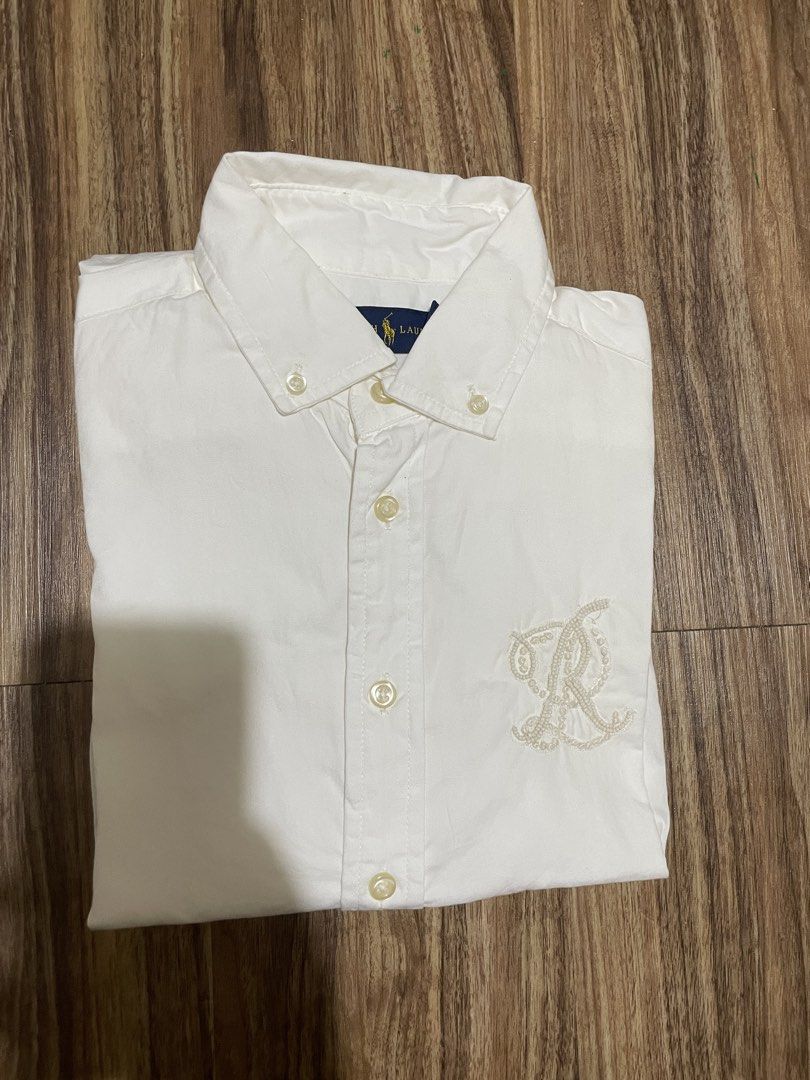 Ralph Lauren Button Down Long Sleeve (Category: Coats, Jackets and Outerwear) located in Las Pinas. Submitted by mnl.streetwear.ph (Listing ID 1465528792, Image 1). Description: • Ralph Lauren Button Down Womens Xsmall Excellent.