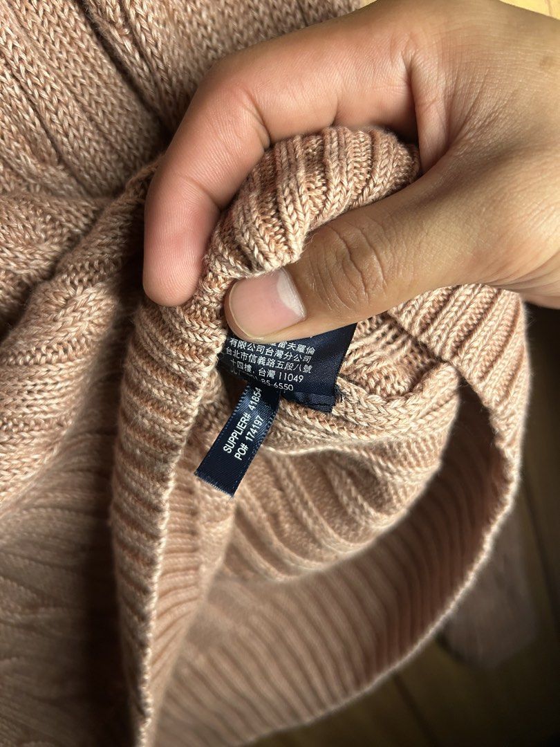 Ralph Lauren Cable Knit V-neck Sweater (Category: Longsleeves) located in Manila. Submitted by zerowasteco. (Listing ID 1465554192, Image 3). Description: -Excellent Condition -Y2k Archival Piece -Sariwa di pa loosetred yung tela nya -Dimes:L26xW16 -No issue Dm for more info!.