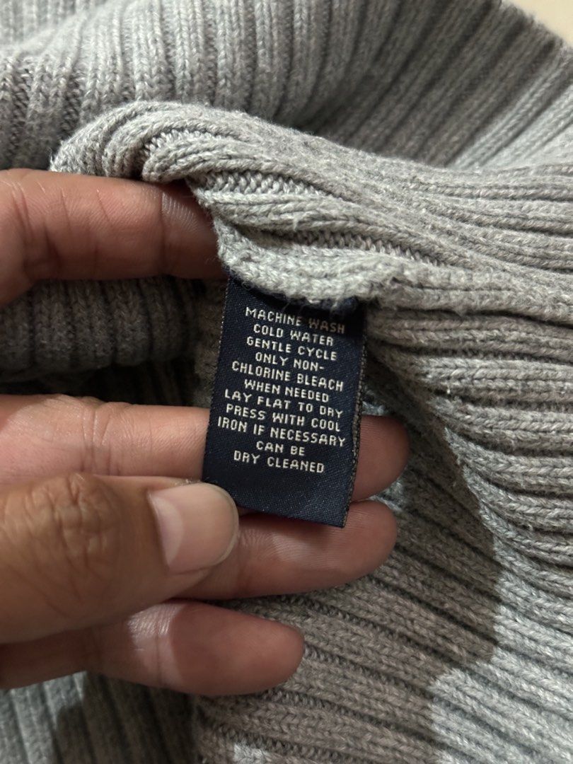 Ralph Lauren Quarter zip (Category: Coats, Jackets and Outerwear) located in Alitagtag. Submitted by bhthrift_30 (Listing ID 1465479794, Image 3). Description: Ralph lauren Quarterzip Medium excellent condition 800+sf.