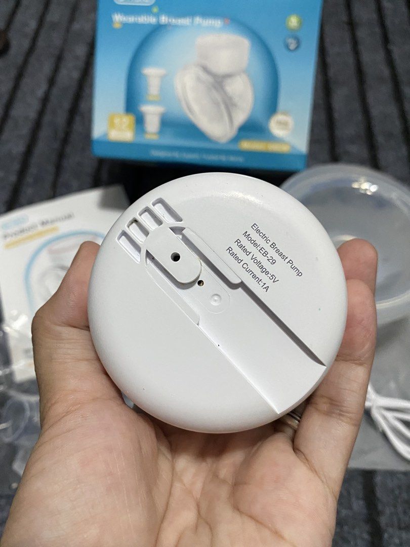 [READ DESCRIPTION] Dr. Isla EB29 Wearable Breastpump Dr Isla Breast Pump (Category: Breastfeeding & Bottle Feeding) located in San Mateo. Submitted by sellstuffs_mnl (Listing ID 1465490461, Image 3). Description: Machine lang po ang nagamit ko dito, but the parts are ALL BRANDNEW. - Machine is not working na. That's the issue. So ang purpose nalang po nito is for EXTRA PARTS. Mahal po ito pag bumili ka ng parts sa Dr. Isla. Flange palang magkano 