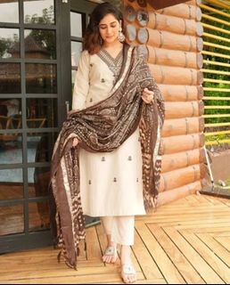 (Category: ) located in . Submitted by vibrantdecorclothing (Listing ID 1465472843, Image 1). Description: .