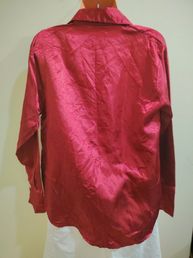 Red Satin Long Sleeve Button Up Blouse Shirt (Category: Blouses) located in Quezon City. Submitted by timelesstreasure117 (Listing ID 1465552857, Image 3). Description: Can fit from small to medium Good condition ₱70 Bundle with my other top listings to get discount 5 for ₱300 10 for ₱500 Buyer books courier of choice Payment via gcash or paymaya.