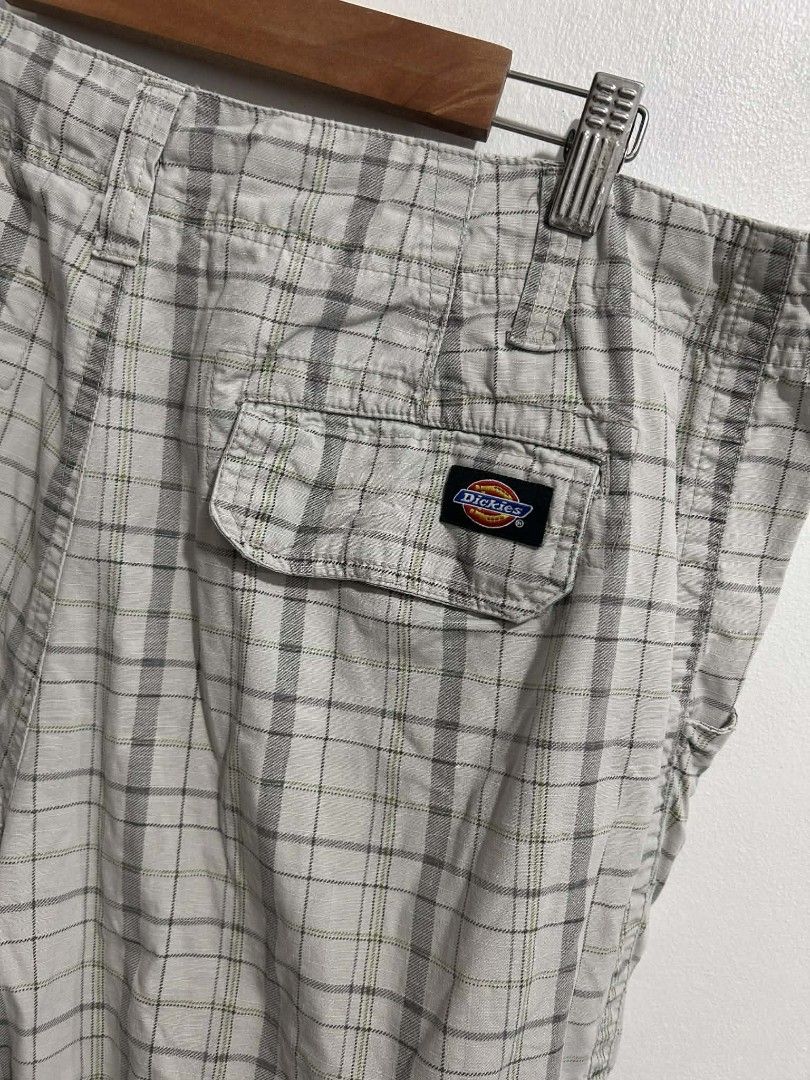 Relaxed Fit Plaid Cargo Shorts (Category: Shorts) located in Rizal. Submitted by thrift_finds_739 (Listing ID 1465464940, Image 3). Description: NO ISSUE Color rate 8/10 Waist: 36 Length: 24 Leg Opening: 12 Please manage your expectations — we open premium bulk ukay bundles shipped directly from the US! 🇺🇸.