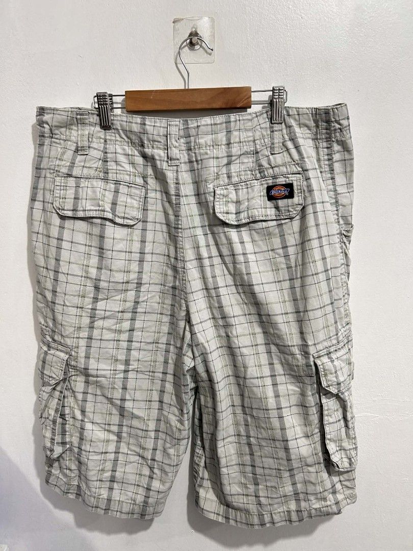 Relaxed Fit Plaid Cargo Shorts (Category: Shorts) located in Rizal. Submitted by thrift_finds_739 (Listing ID 1465464940, Image 2). Description: NO ISSUE Color rate 8/10 Waist: 36 Length: 24 Leg Opening: 12 Please manage your expectations — we open premium bulk ukay bundles shipped directly from the US! 🇺🇸.